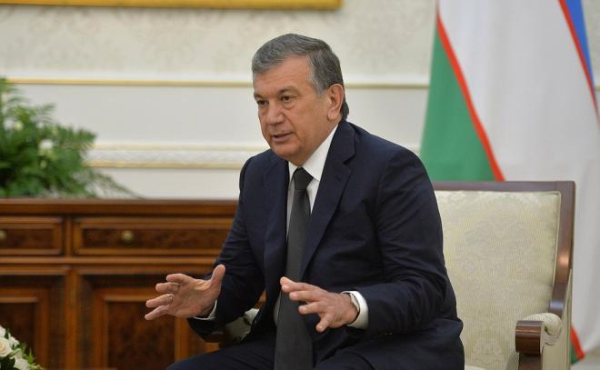 Özbəkistan Prezidenti Şövkət Mirziyayev Daşkəndin rəhbəri Cahangir Artıxojayevi şəhər təsərrüfatını 